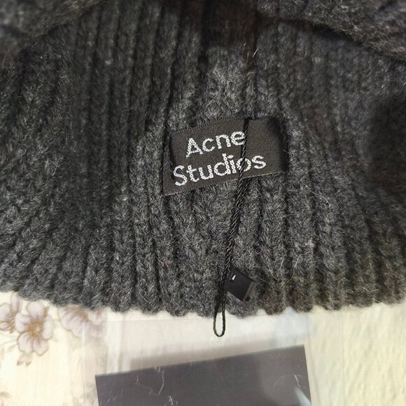 Acne Studios Ribbed Beanie Hat - Picture 4 of 5